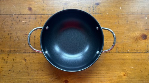 Round balti curry dish - round, balti/curry
