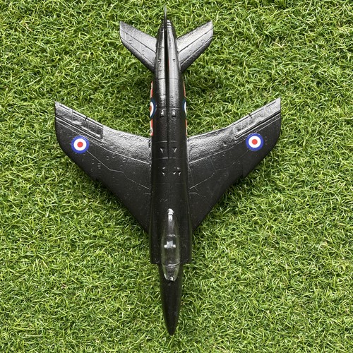 Scale plastic supermarine - scale,