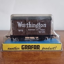Graham Farish Worthington Closed Van Brown OO Gauge