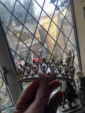 tiara crown ..