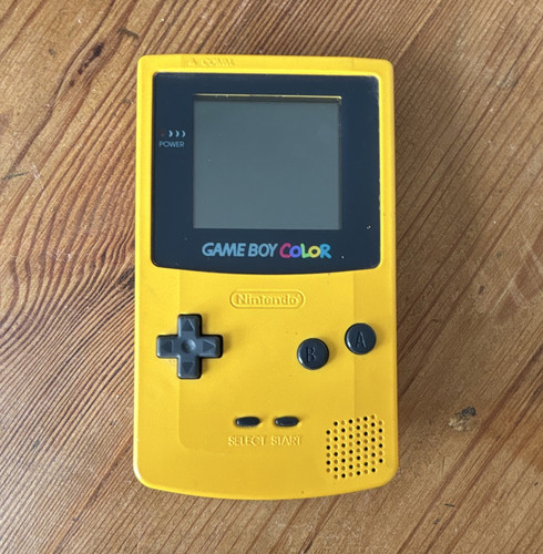 Nintendo game boy color yellow - boy,