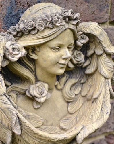 Angel decorative wall plaque