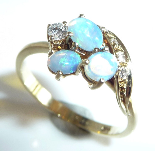 Ring 585 gold - 0.09ct, diamonds