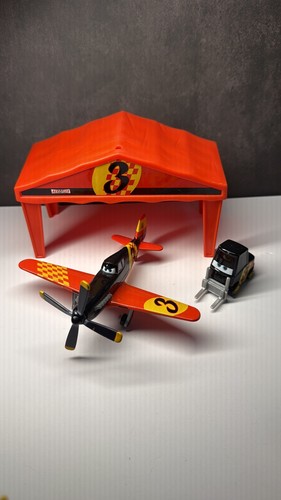 Disney planes wings around - around, the