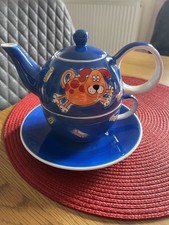 Whittard Chelsea Novelty dog teapot and cup saucer for one  Handpainted Ceramic 