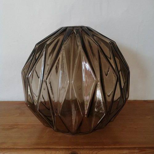 Black glass geometric - black,