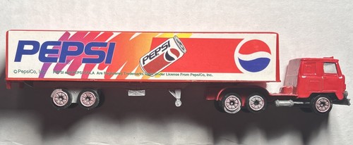 Vintage golden wheel pepsi - golden,
