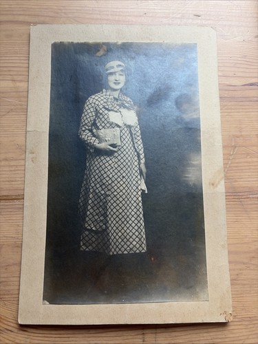 1930s large cabinet - large, card