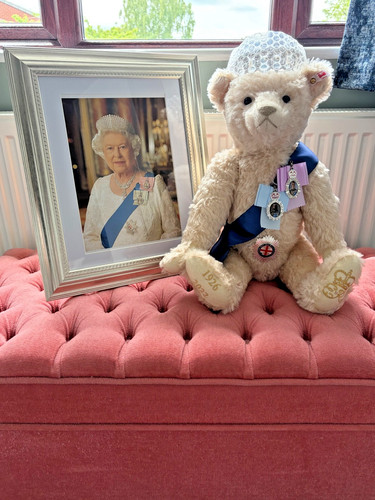 Steiff queen elizabeth ii - steiff,
