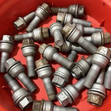 Volkswagen Transporter Wheel Bolts x4