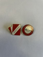2 Arsenal Enamel Pin