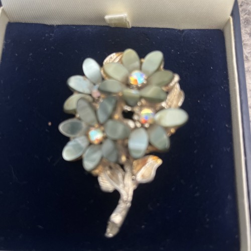 Green flowery brooche - green, silver