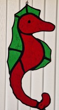 VINTAGE SEA HORSE RED GREEN STAINED GLASS HANGING ORNAMENT LEAD LIGHT SEAHORSE