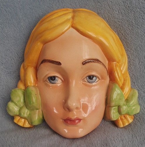 Rare beswick art deco girl - ,