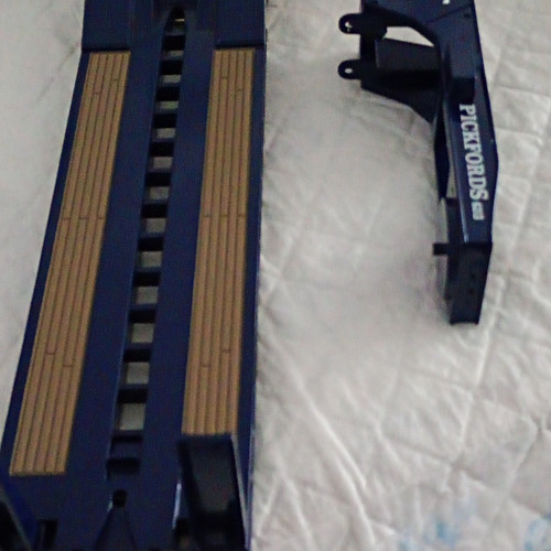 Corgi pickrods 2 - corgi, axle