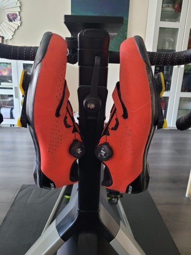 Wattbike shoe hanger - shoe,