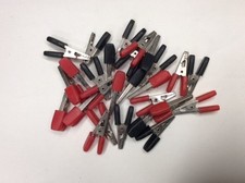 JOB LOT, 15 red and 13 black 5 Amp Insulated Crocodile Test Clips L.35mm length 