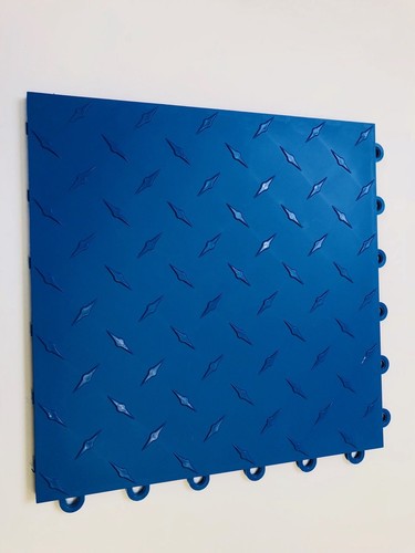 Blue interlocking garage - -,