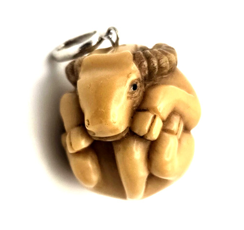 Vintage netsuke style - vintage, coiled