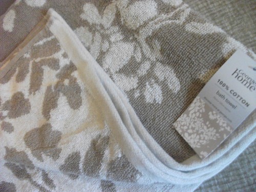 Beige floral bath towel - , 100%