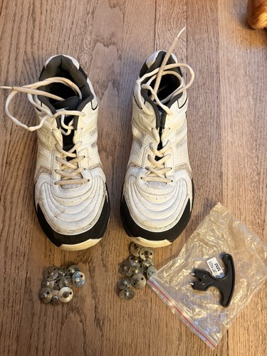 Cricket shoes - cricket,