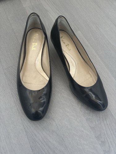Size van dal black - van,