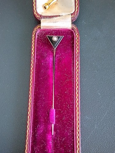 Superb 14ct gold art - superb,