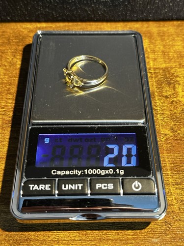 Beautiful 9ct gold and - gold, peridot