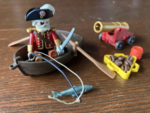 Playmobil pirate rowing boat - rowing,