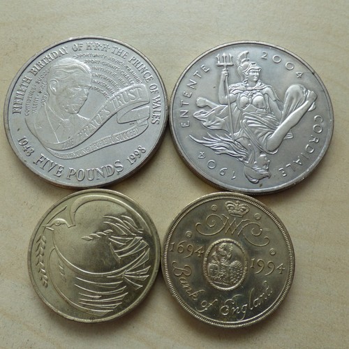 Five pounds prince wales - £5,