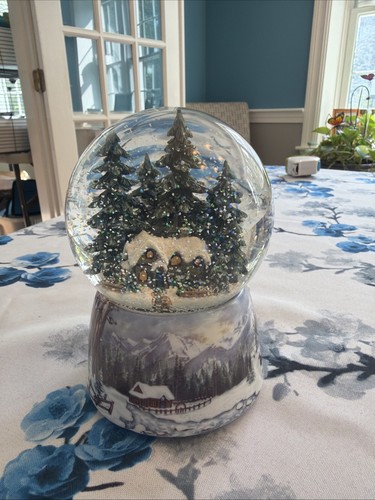 Musical christmas snow globe - christmas,