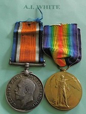 PAIR OFFICER MEDALS LIEUT