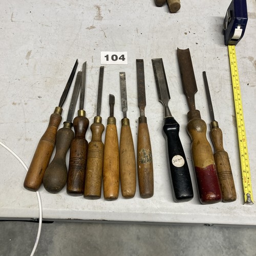 Wood chisels 10 various - x,