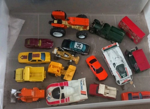 Model cars racing - 16,