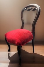 Victorian-Style Balloon-Back