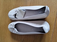 Wide Fit Size 7 Ladies TLC Shoes Beige Shoes BNWT