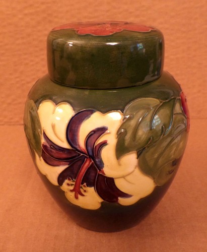 Moorcroft hibiscus design - moorcroft,