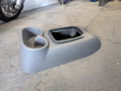 Cup holder gear - surround, vw