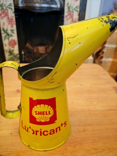Vintage shell quart jug - quart,