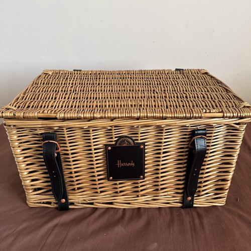Harrods picnic hamper wicker - harrods,