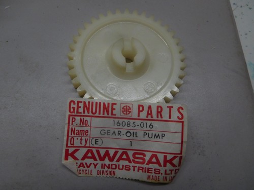 Kawasaki genuine nos oil - oil, pump