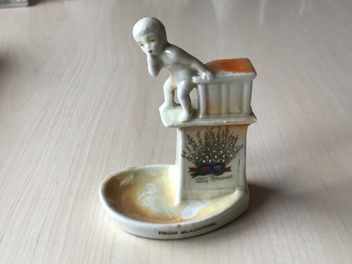 Crested china boy diving - boy, on