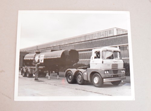 Scammell lorries watford works - lorries,