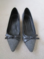 Jones. Grey Tweed and Black Leather Trim Court Shoes. Kitten Heel. Size 5
