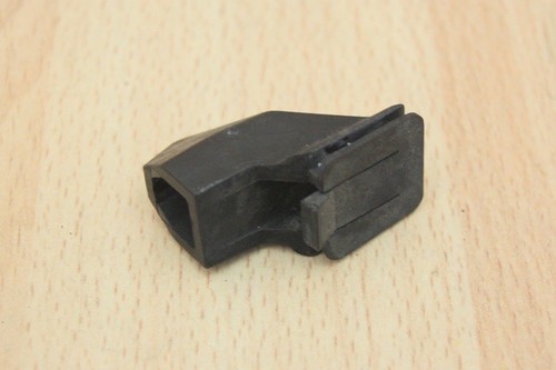 Fuel flap release - release, striker