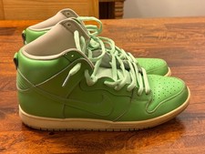 Nike SB Dunk Statue of Liberty
