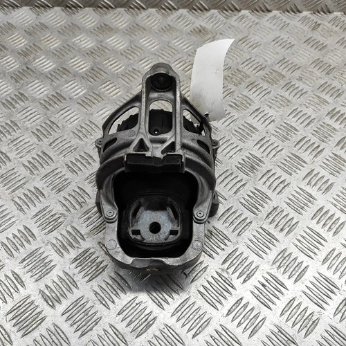 Audi right side engine - right,
