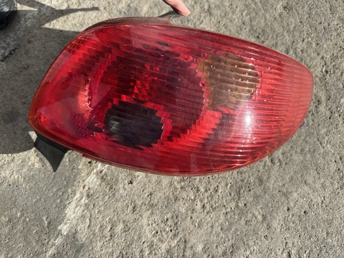 Peugeot 206 rear light - peugeot,