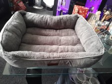Plush Medium Sized Dog Bed Suitable For Small-Medium Dogs/Puppies BNWOT