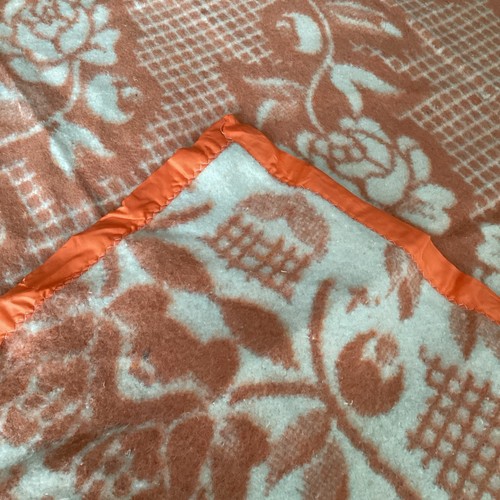 Vintage orange and white wool - orange,